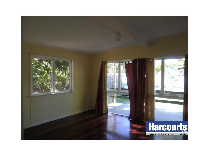 48 Dennis Road, Springwood QLD 4127