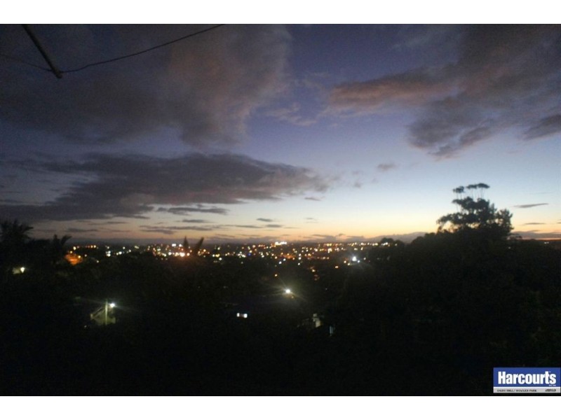 1 Cynthia Crescent, Springwood QLD 4127