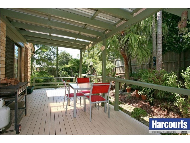 1 Cynthia Crescent, Springwood QLD 4127