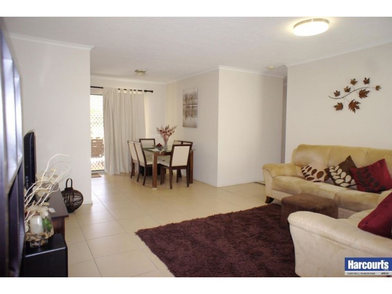 4 Eloise, Springwood QLD 4127
