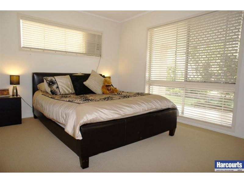 4 Eloise, Springwood QLD 4127