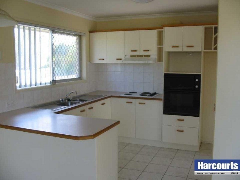 1 Springfield Crescent, Daisy Hill QLD 4127