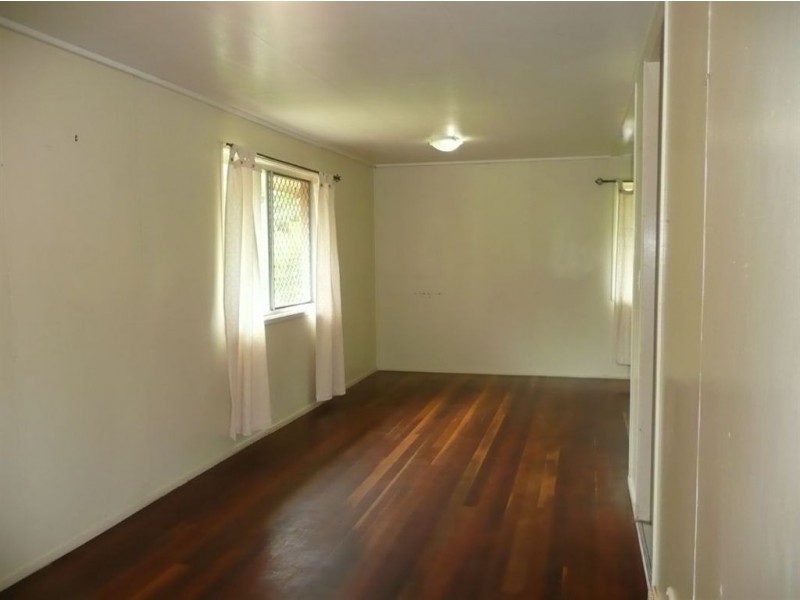 8 Bellis Street, Daisy Hill QLD 4127