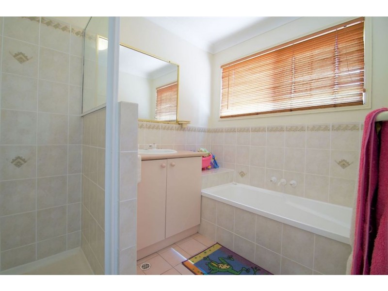 2 Trusan Place, Tanah Merah QLD 4128