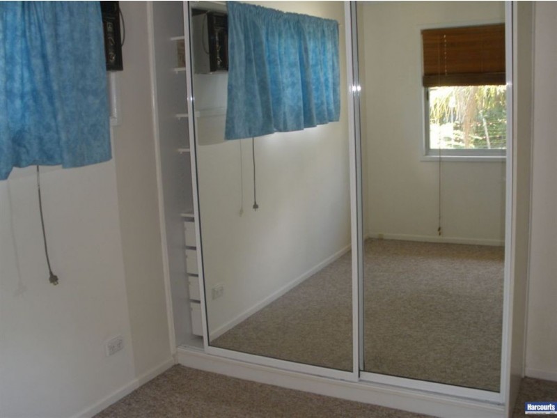 16 Mayflower St, Daisy Hill QLD 4127