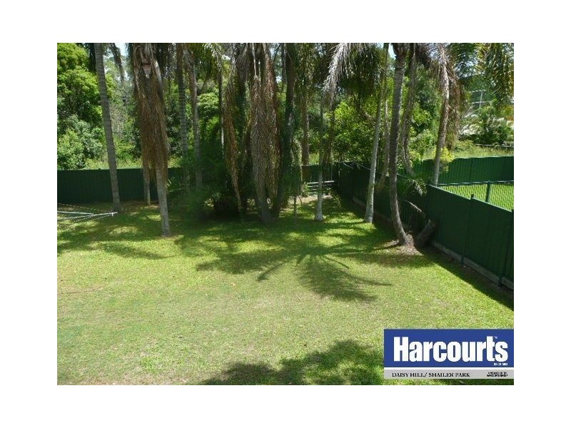 16 Mayflower St, Daisy Hill QLD 4127