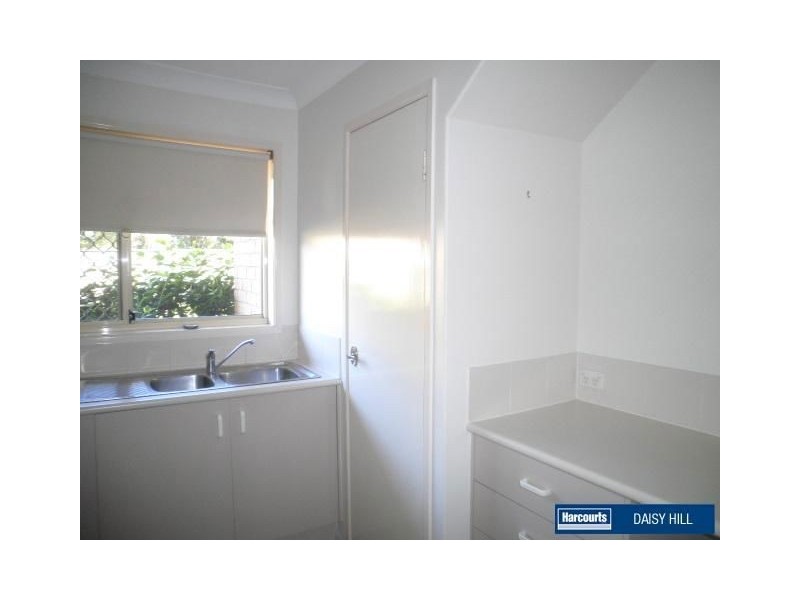 2/18 Daisy Hill Rd, Daisy Hill QLD 4127