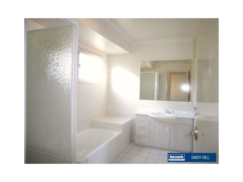 2/18 Daisy Hill Rd, Daisy Hill QLD 4127