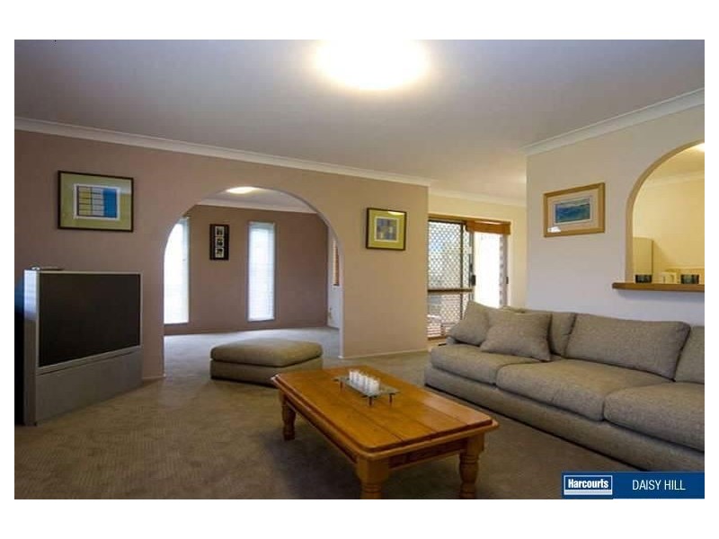 24 Tulip, Daisy Hill QLD 4127