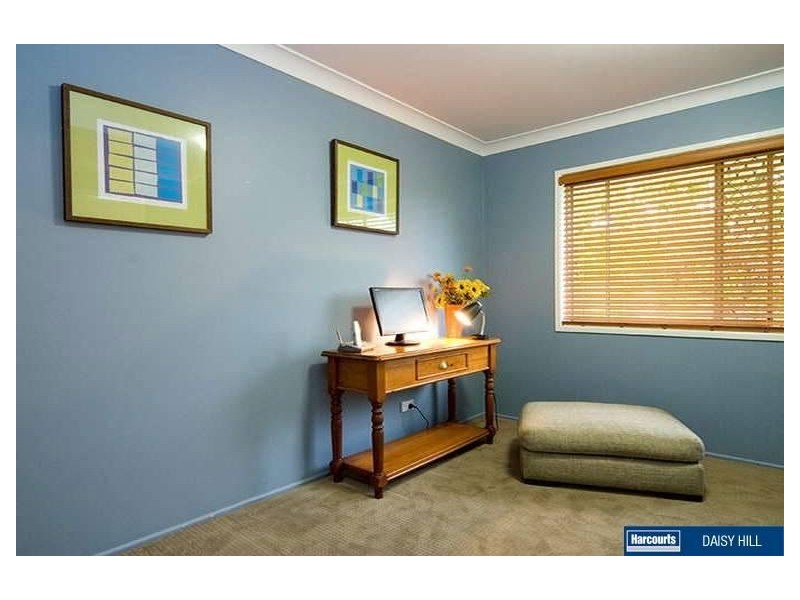 24 Tulip, Daisy Hill QLD 4127