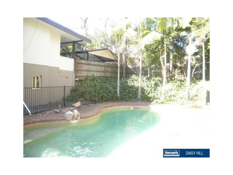 2 Mayflower, Daisy Hill QLD 4127