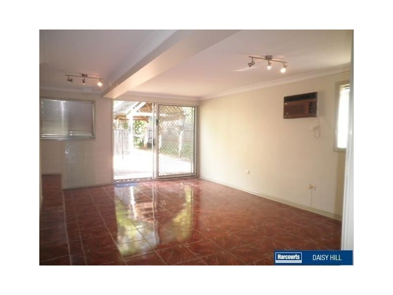 2 Mayflower, Daisy Hill QLD 4127