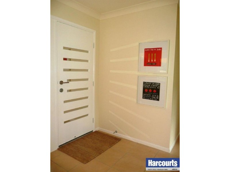 7 Wenlock Cres, Springwood QLD 4127