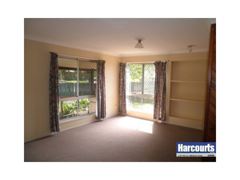 30 Anchusa Street, Kingston QLD 4114