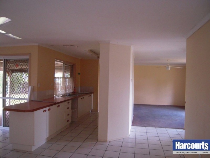 1 Haymer Street, Meadowbrook QLD 4131