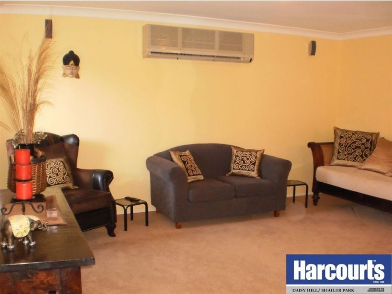 39 Ellendale Crescent, Daisy Hill QLD 4127