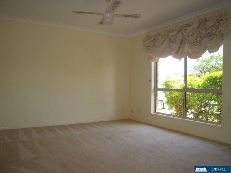 16 Lithfield Place, Loganholme QLD 4129