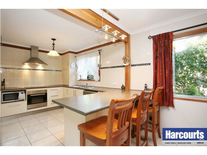 9 Batman Crescent, Springwood QLD 4127