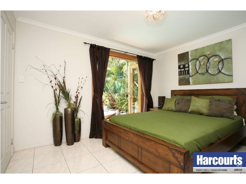 9 Batman Crescent, Springwood QLD 4127