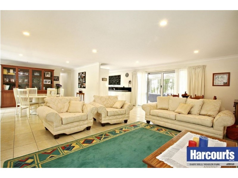 70 Lyndale Street, Daisy Hill QLD 4127