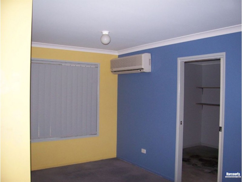 11 Lyrebird Street, Loganlea QLD 4131