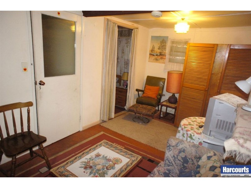 8 Wain Avenue, Logan Central QLD 4114