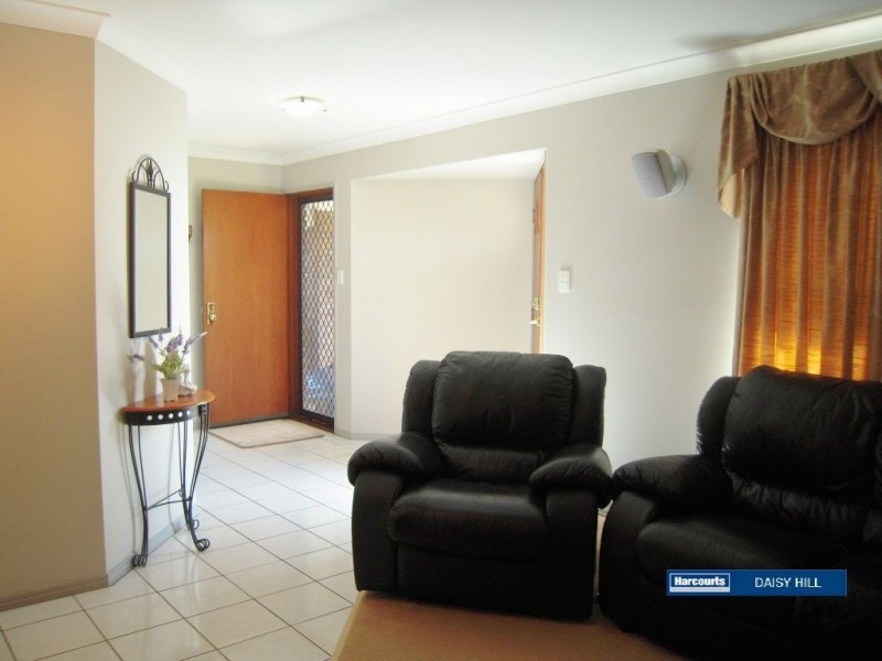 10 Spica, Tanah Merah QLD 4128