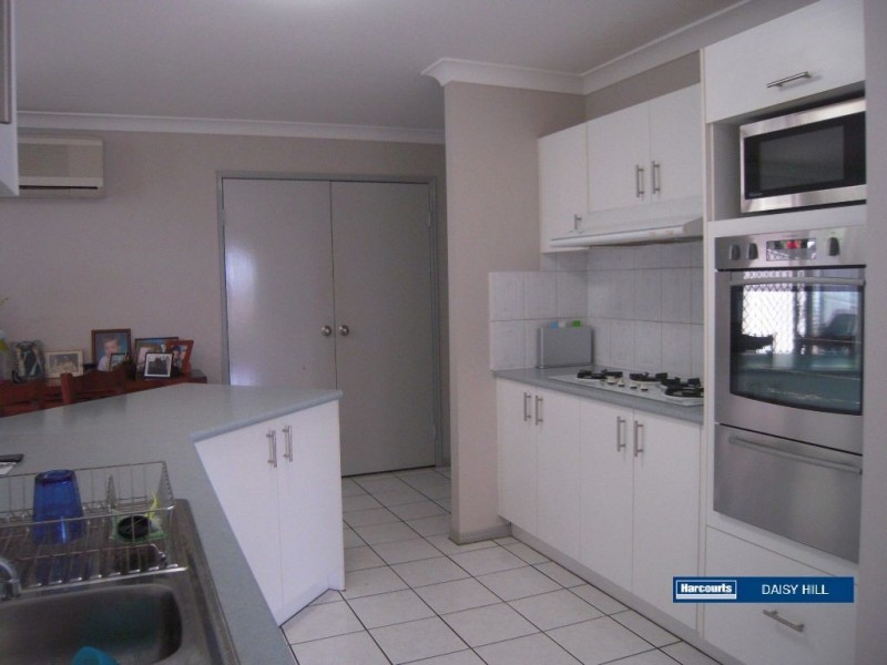 10 Spica, Tanah Merah QLD 4128