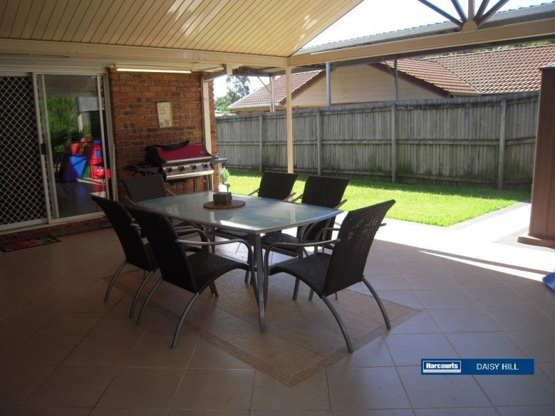 10 Spica, Tanah Merah QLD 4128
