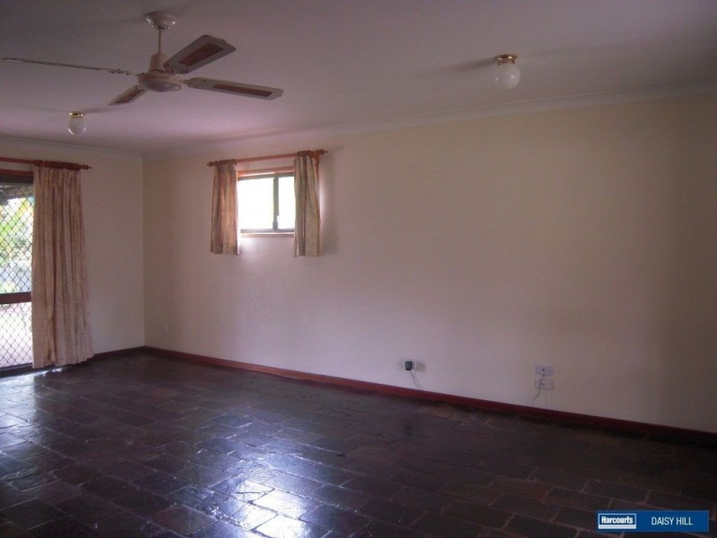 196 Plantain Road, Shailer Park QLD 4128