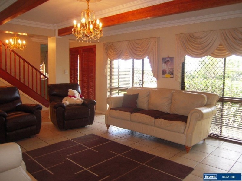 30 Rholanda Crescent, Springwood QLD 4127