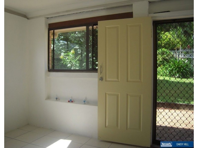 30 Rholanda Crescent, Springwood QLD 4127