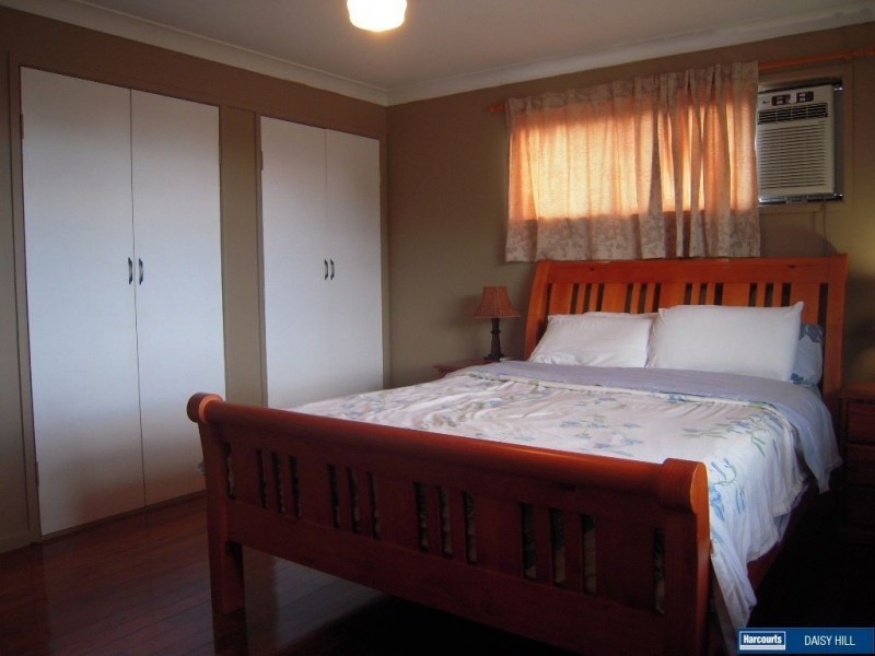 30 Rholanda Crescent, Springwood QLD 4127