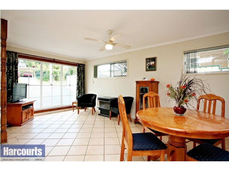 6 Belinda Crescent, Springwood QLD 4127