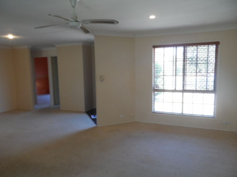 9 Seletar Place, Tanah Merah QLD 4128