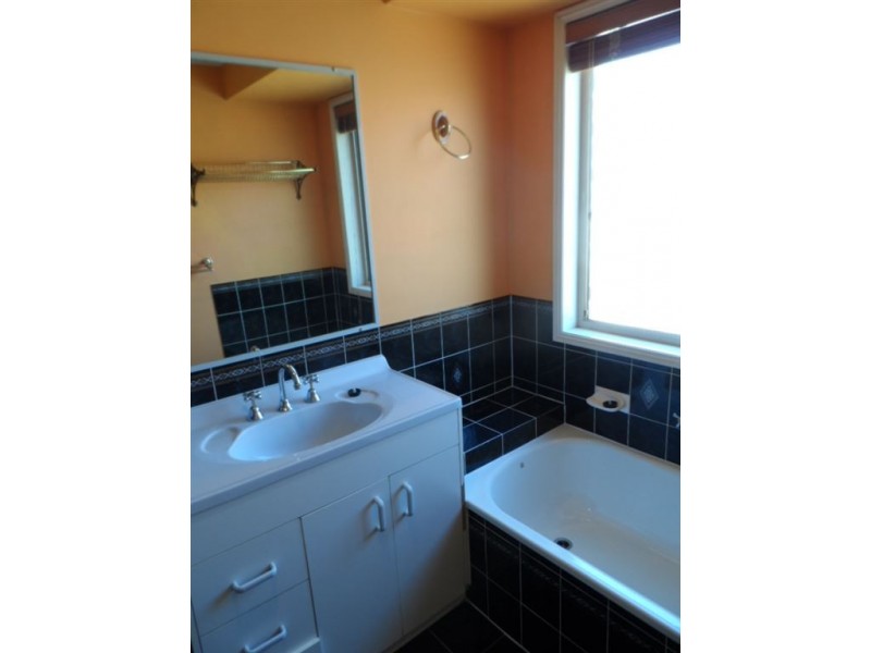 9 Seletar Place, Tanah Merah QLD 4128