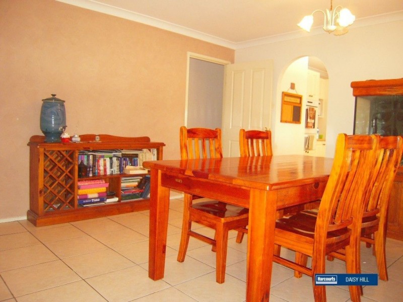 6 Lilygreen Crescent, Springwood QLD 4127