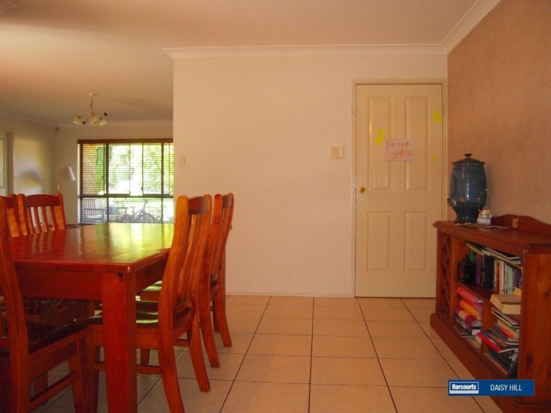 6 Lilygreen Crescent, Springwood QLD 4127