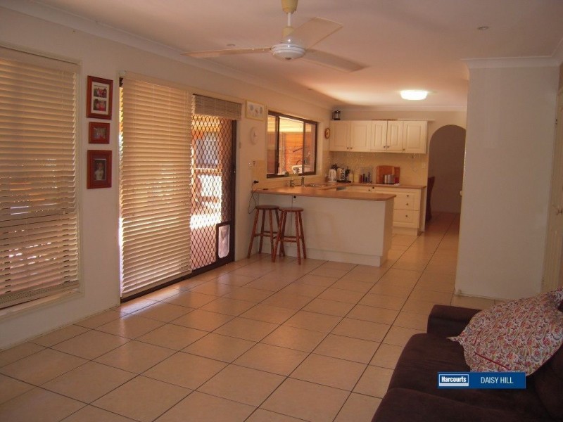 6 Lilygreen Crescent, Springwood QLD 4127