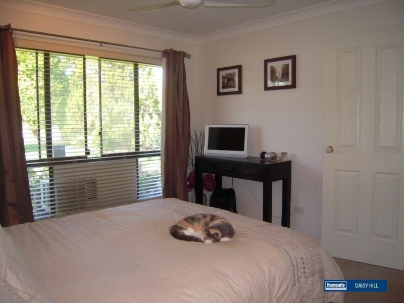 6 Lilygreen Crescent, Springwood QLD 4127