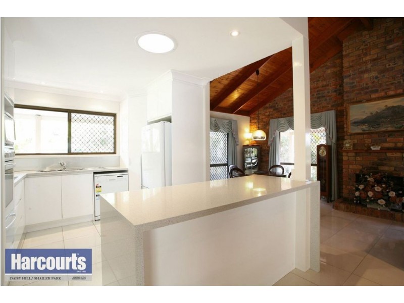 9 Evita Court, Daisy Hill QLD 4127