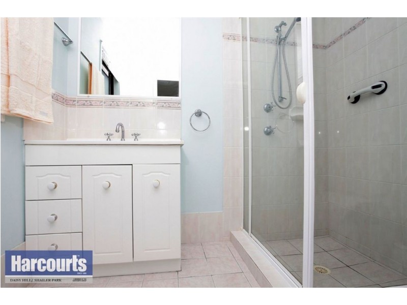 16 Everest Street, Daisy Hill QLD 4127