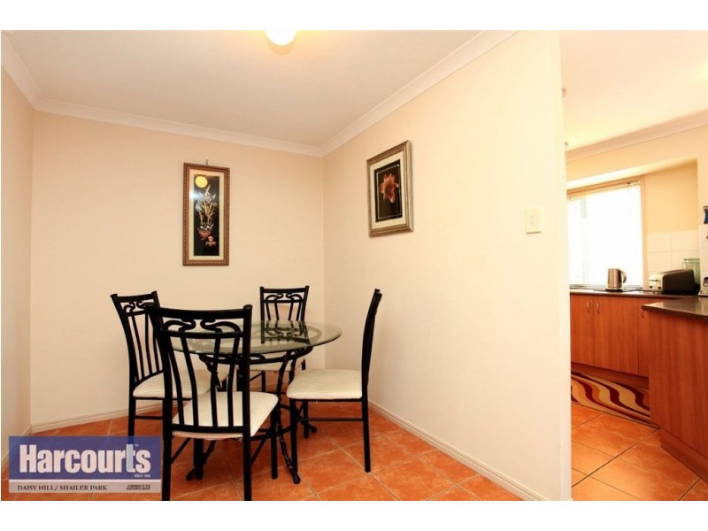 18 Links Avenue, Meadowbrook QLD 4131