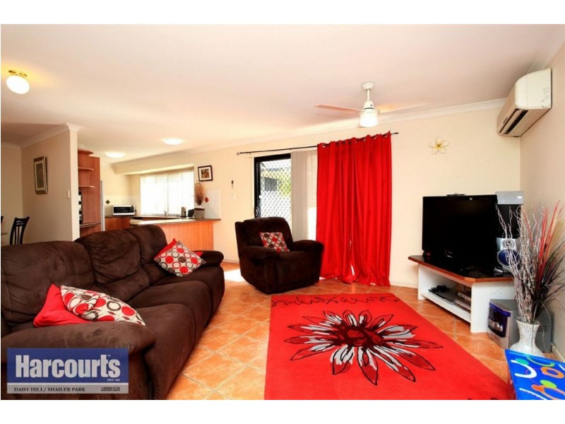 18 Links Avenue, Meadowbrook QLD 4131