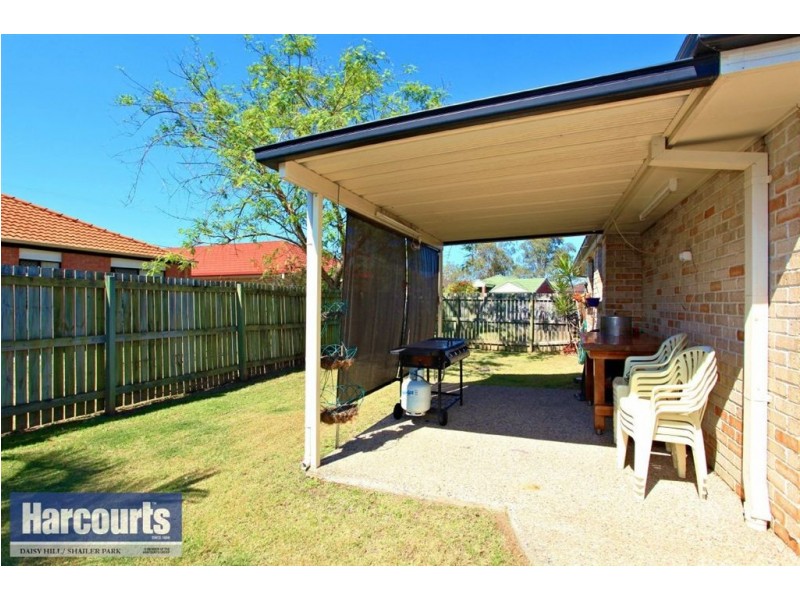 18 Links Avenue, Meadowbrook QLD 4131