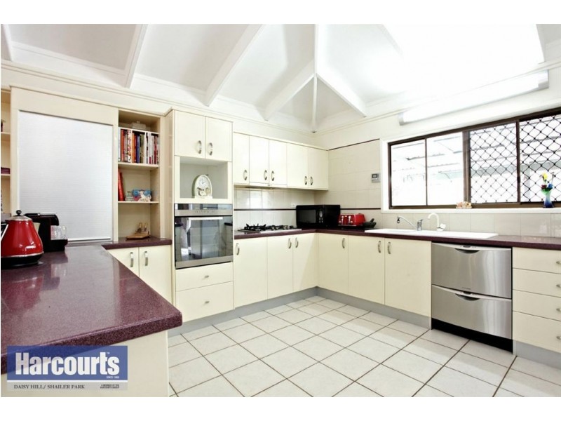 18 Osanna Street, Daisy Hill QLD 4127