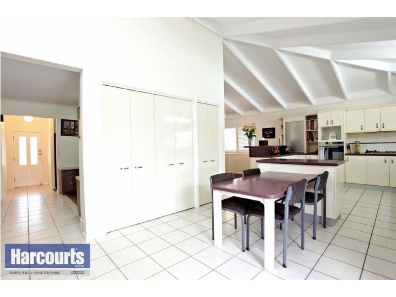 18 Osanna Street, Daisy Hill QLD 4127