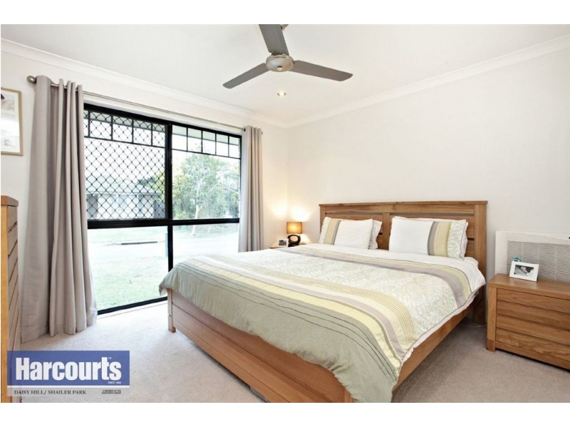 19 Lamington Place, Loganholme QLD 4129