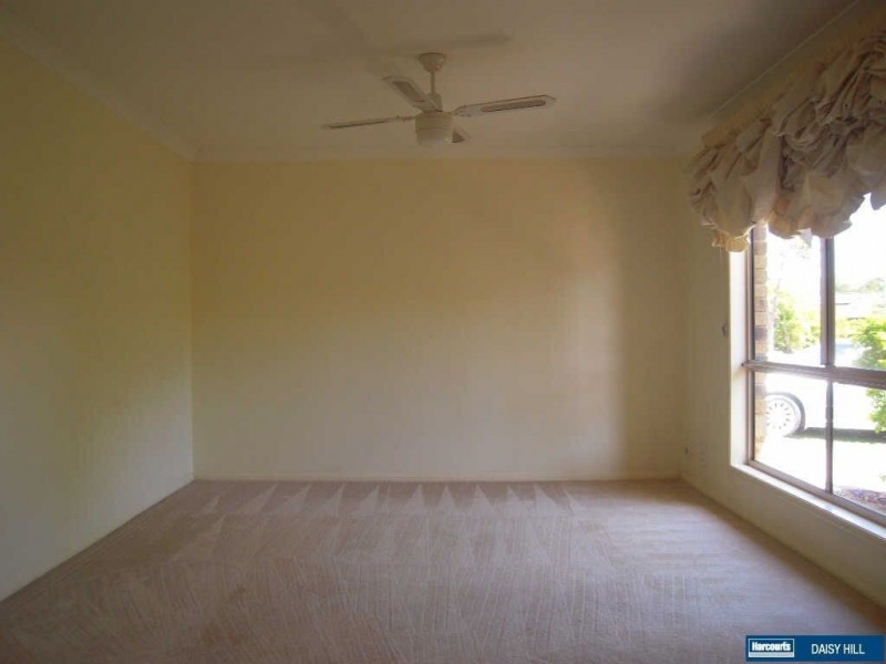 16 Lithfield Place, Loganholme QLD 4129