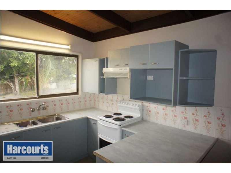 49 Marshall St, Kingston QLD 4114